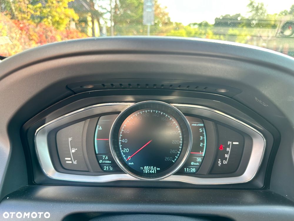 Volvo XC 60 D4 Drive-E Momentum - 22