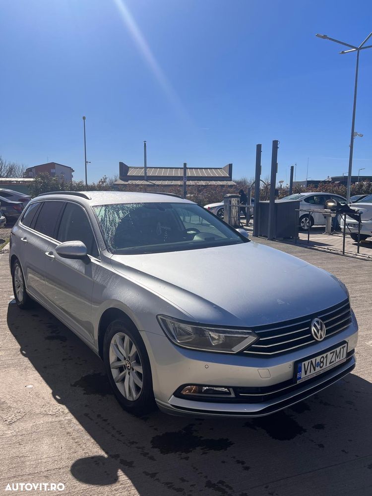 Volkswagen Passat 2.0 TDI DSG (BlueMotion Technology) Comfortline - 10