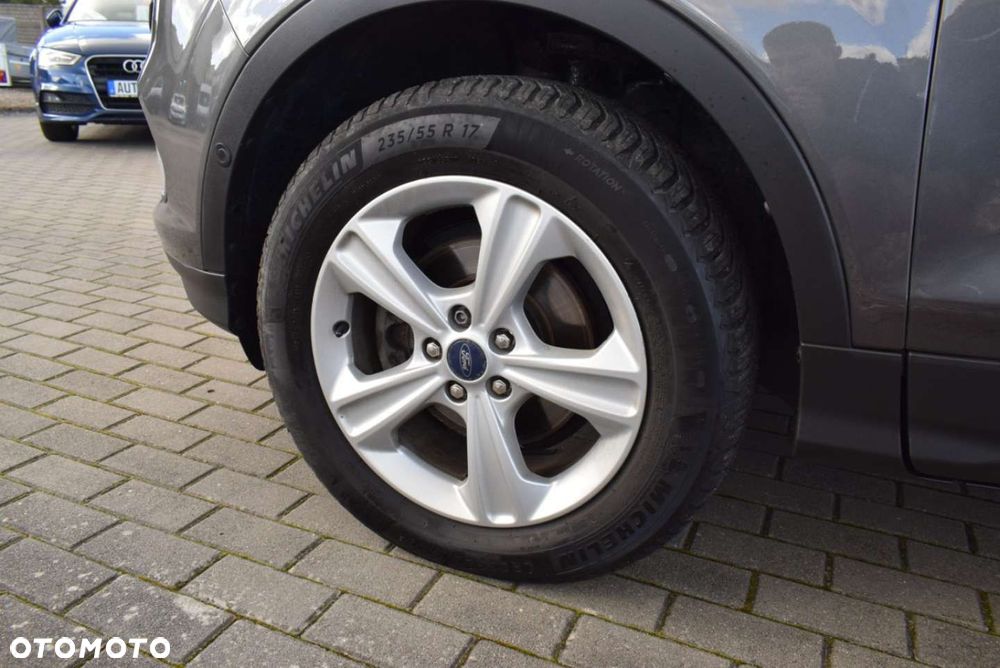Ford Kuga - 36
