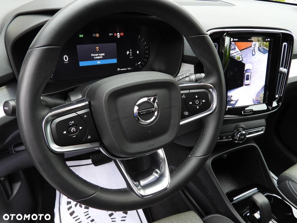 Volvo XC 40 B3 B DKG Plus Bright - 26