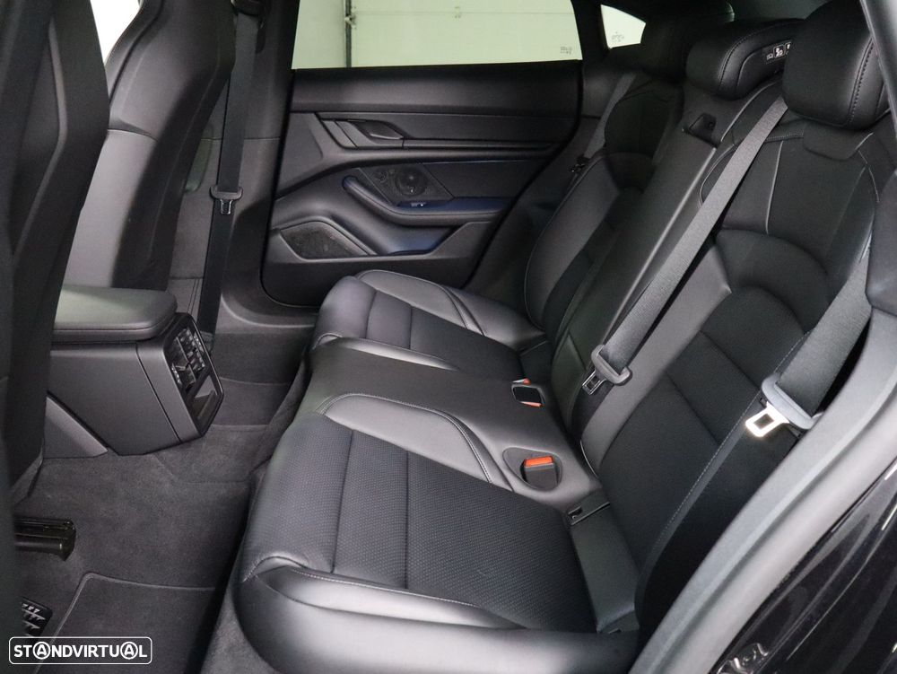 Porsche Taycan Standard - 8