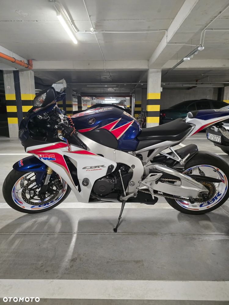 Honda CBR - 9
