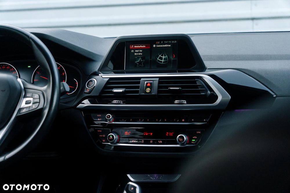 BMW X3 xDrive20i - 13