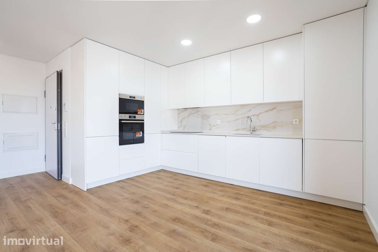 Apartamento T3 com Box | Santo António dos Cavaleiros - Grande imagem: 2/42