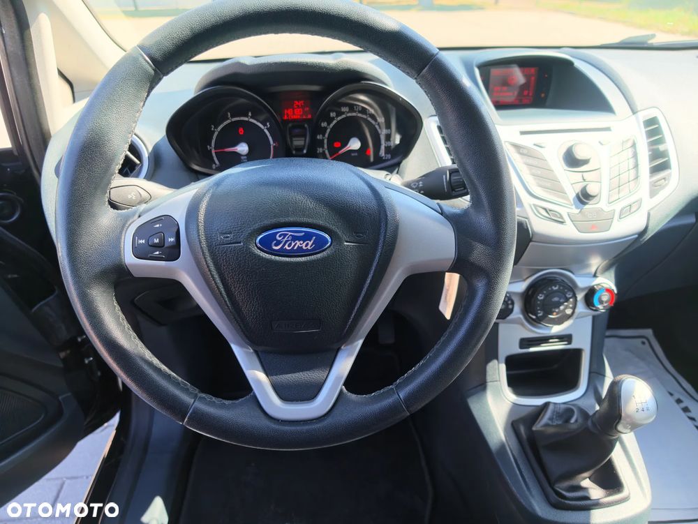 Ford Fiesta 1.25 Champions Edition - 20