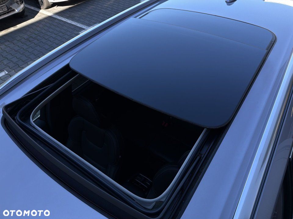 Volvo XC 90 - 30