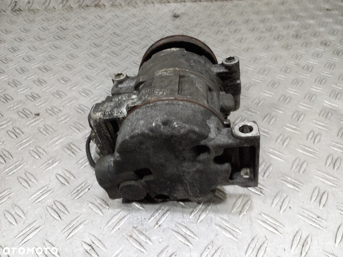 POMPA, SPRĘŻARKA KLIMATYZACJI AUDI A4 B6 447220-8434 2.5 TDI - 6