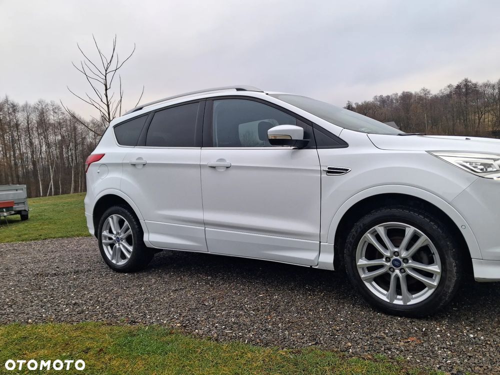 Ford Kuga 1.6 EcoBoost 2x4 Titanium - 6