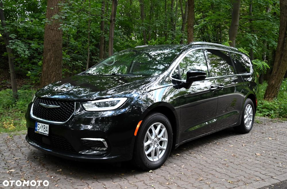 Chrysler Pacifica - 32