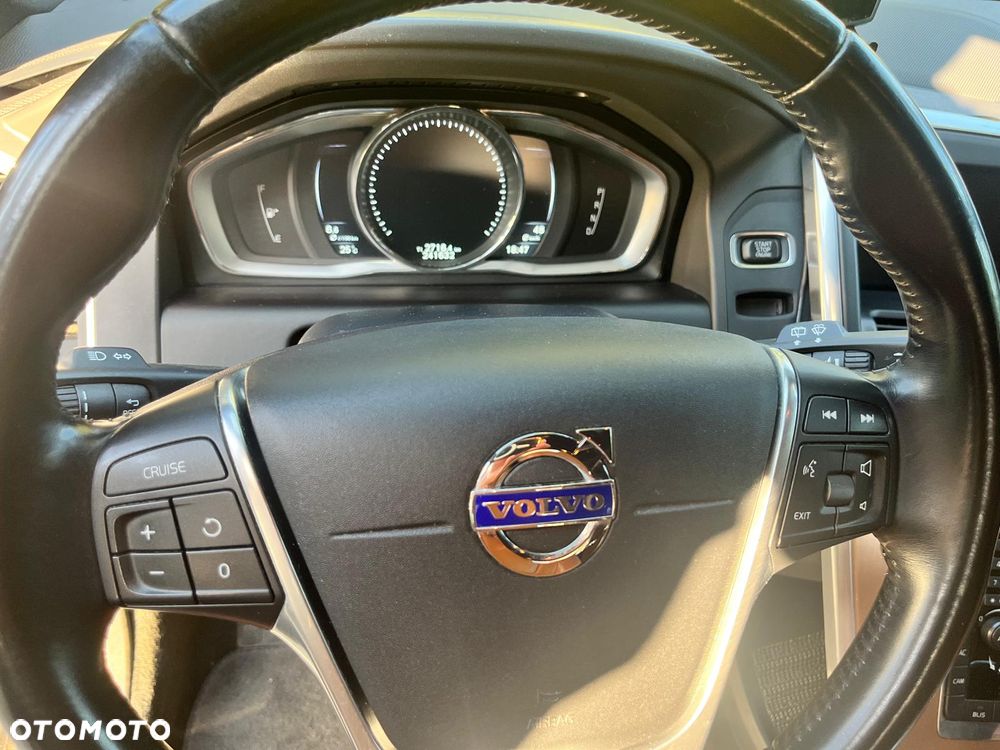 Volvo XC 60 D5 AWD Summum - 19