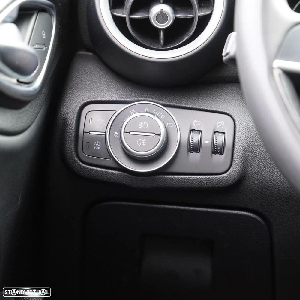 Alfa Romeo Giulia 2.2 D AT8 - 30