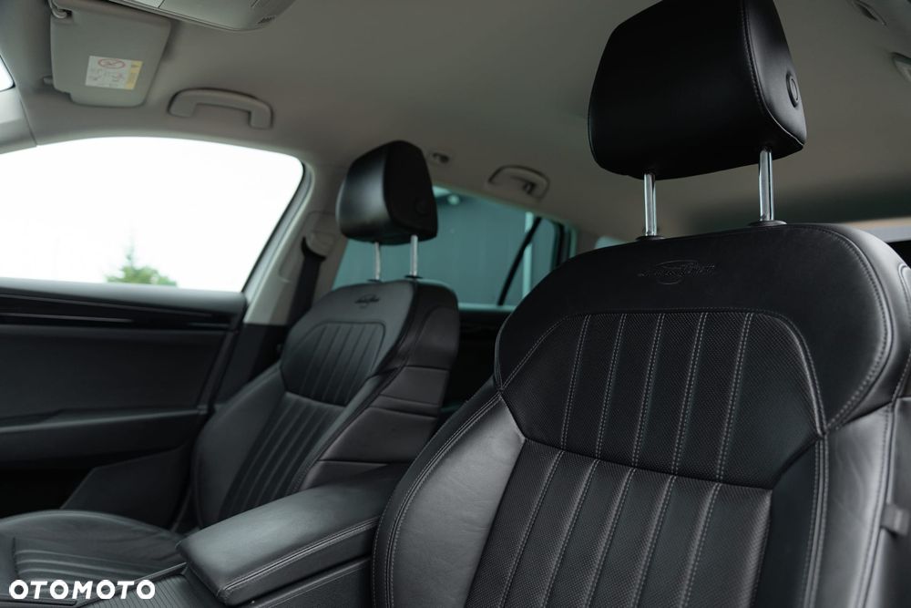 Skoda Superb 2.0 TDI L&K DSG - 26