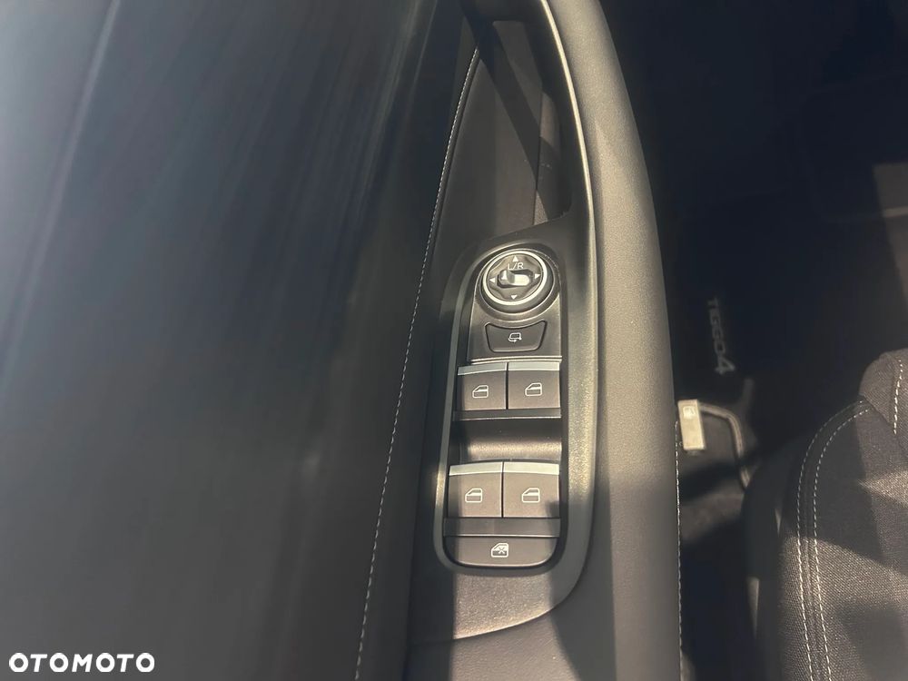 Chery Tiggo 4 1.5 GDI HEV Essential DHT - 10