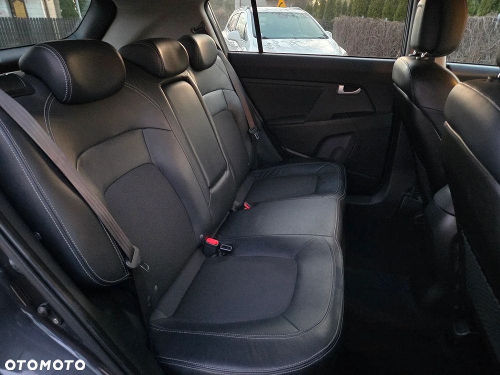 Kia Sportage 2.0 L - 9