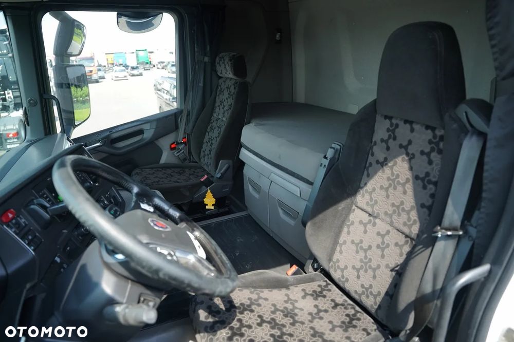 Scania R 520 / V8 / RETARDER / HYDRAULIKA / KLIMA POSTOJOWA / CAŁA NA PODUSZKACH / - 24