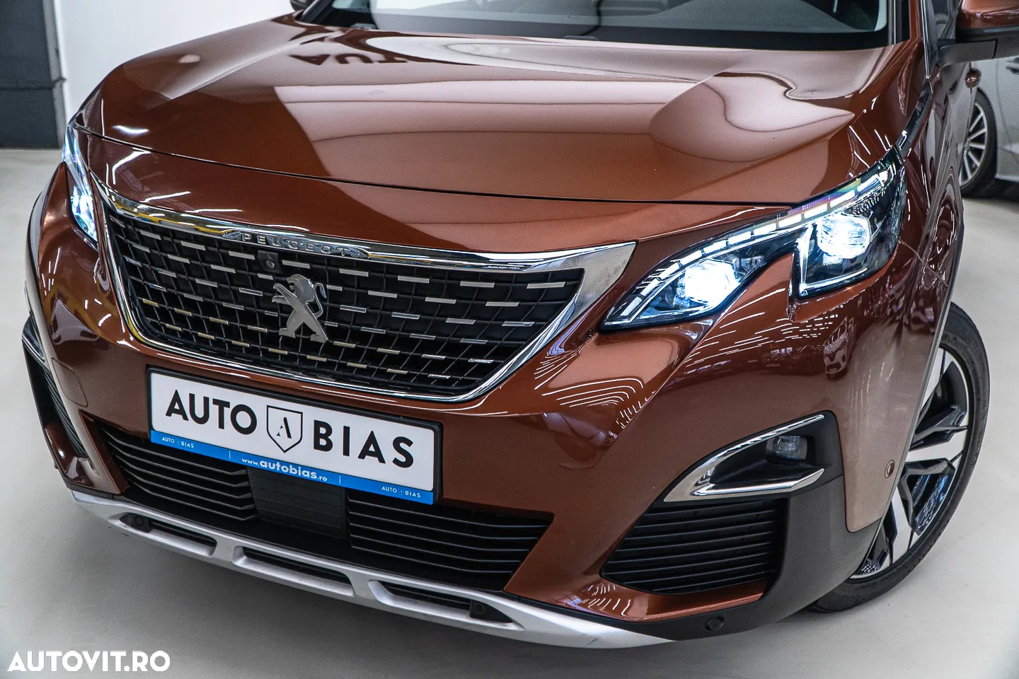 Peugeot 3008 1.2 PureTech Turbo S&S EAT6 Allure - 10