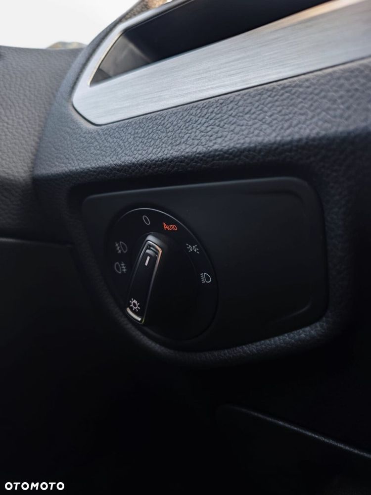 Volkswagen Touran - 21