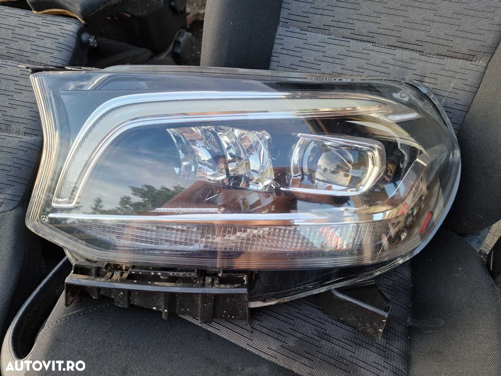 Far stânga Mercedes X Class A470 w470 Full Led cod A470906080o - 1