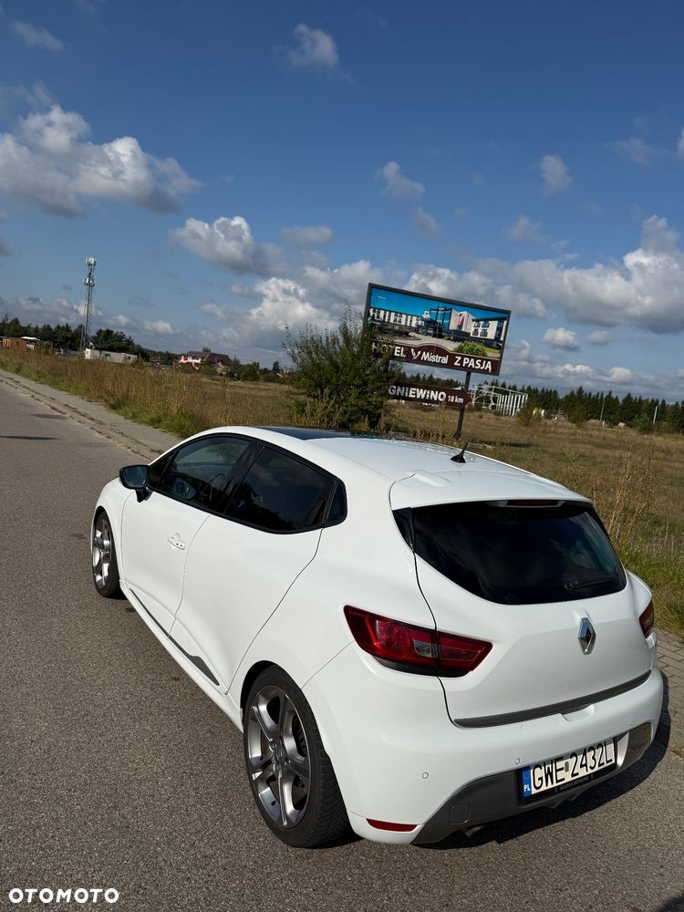 Renault Clio - 18