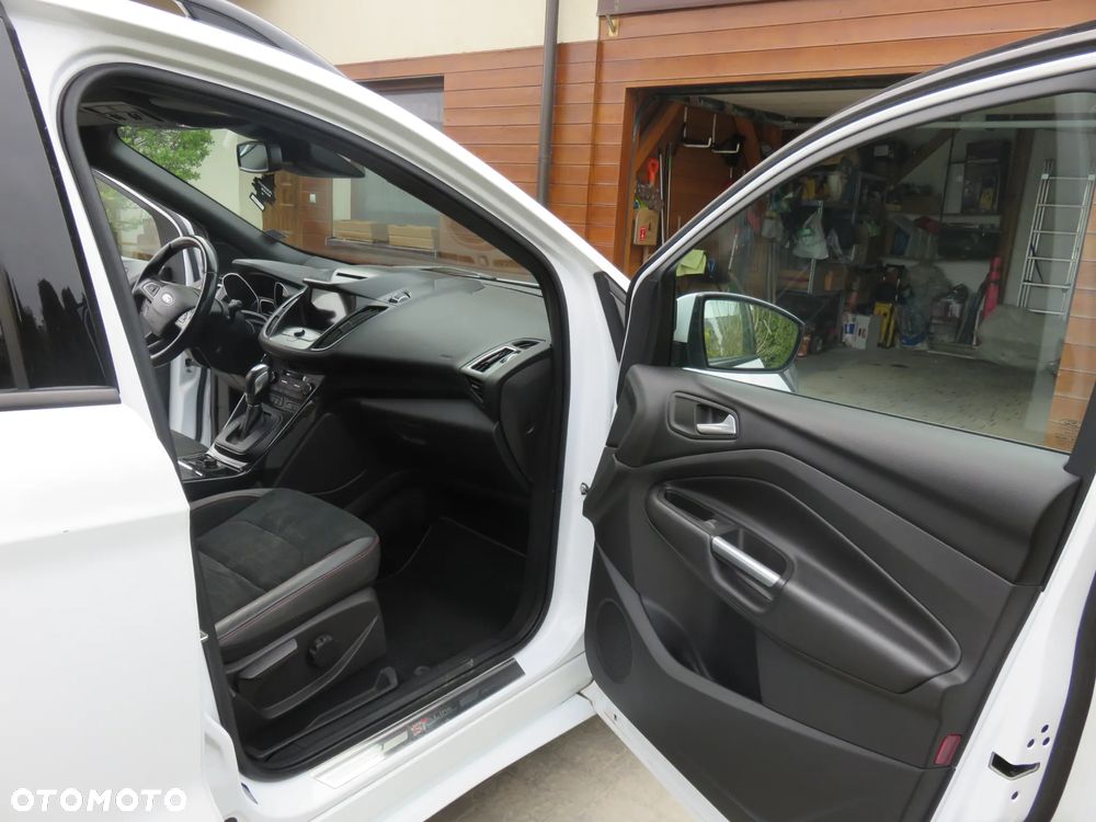 Ford Kuga 2.0 TDCi 4x4 ST-Line - 17