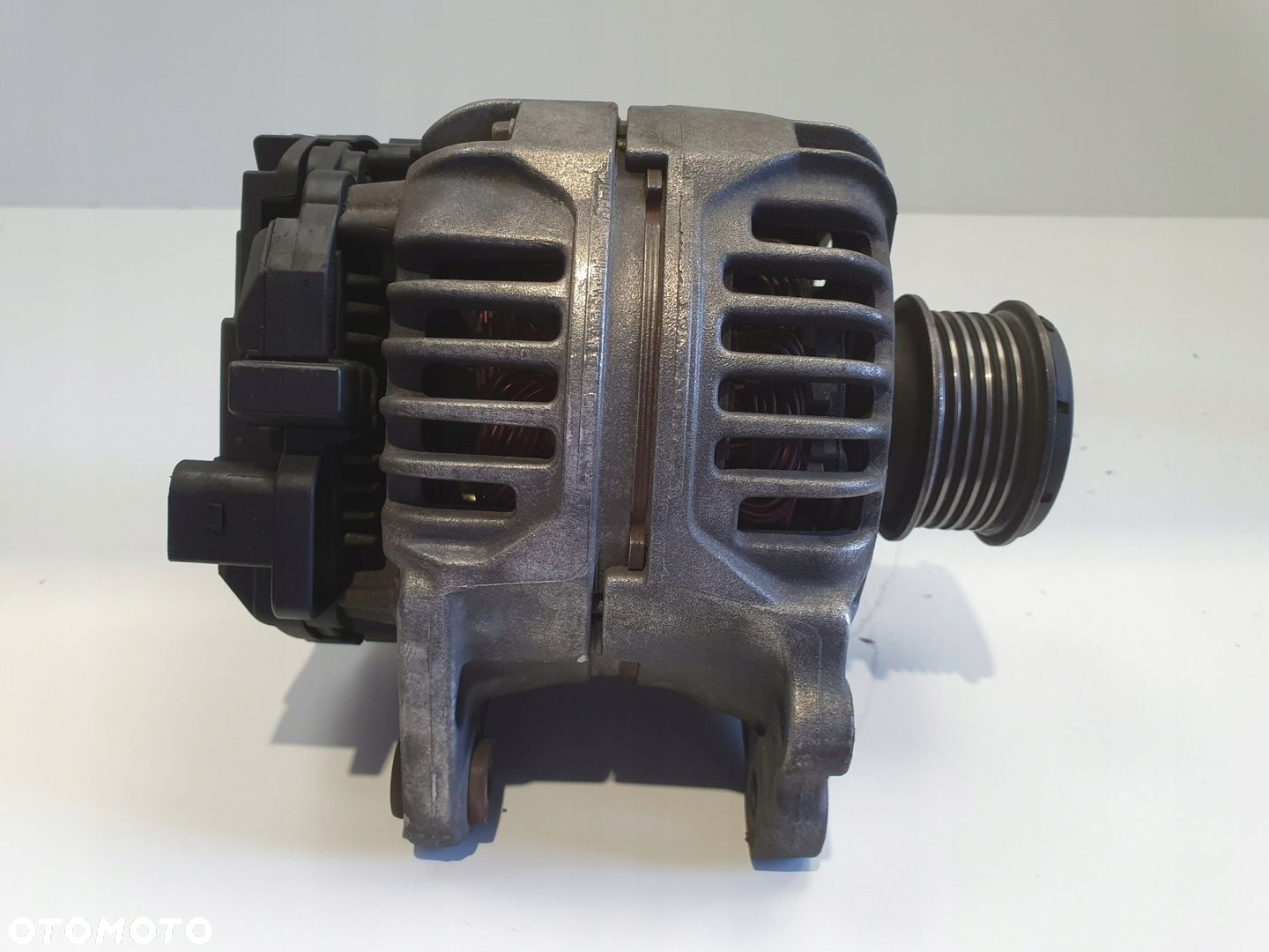 VW Bora 1.9 TDI ALTERNATOR bosch 038903023L 90A - 6