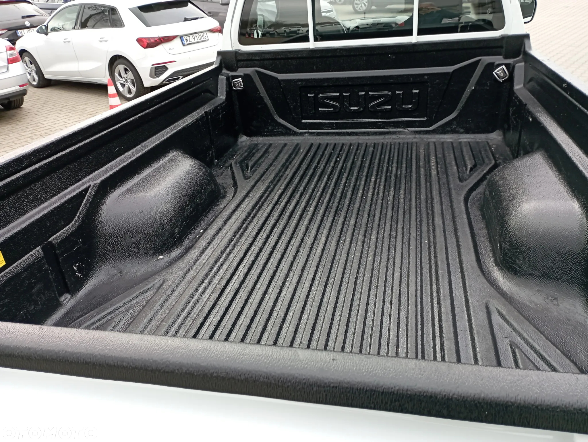 Isuzu D-Max 1.9 SC L - 10