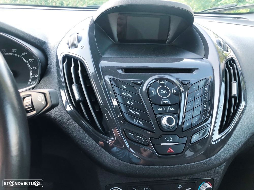 Ford Tourneo Courier 1.0 EcoBoost Titanium - 15