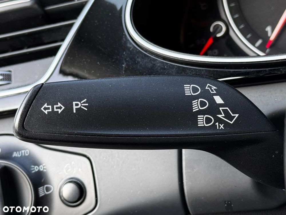 Audi A4 Avant 2.0 TDI S tronic quattro - 22