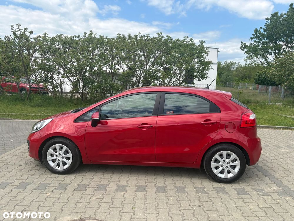Kia Rio - 1