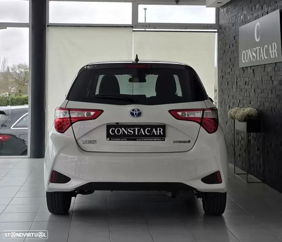 Toyota Yaris 1.5 HSD 20 Anos - 10