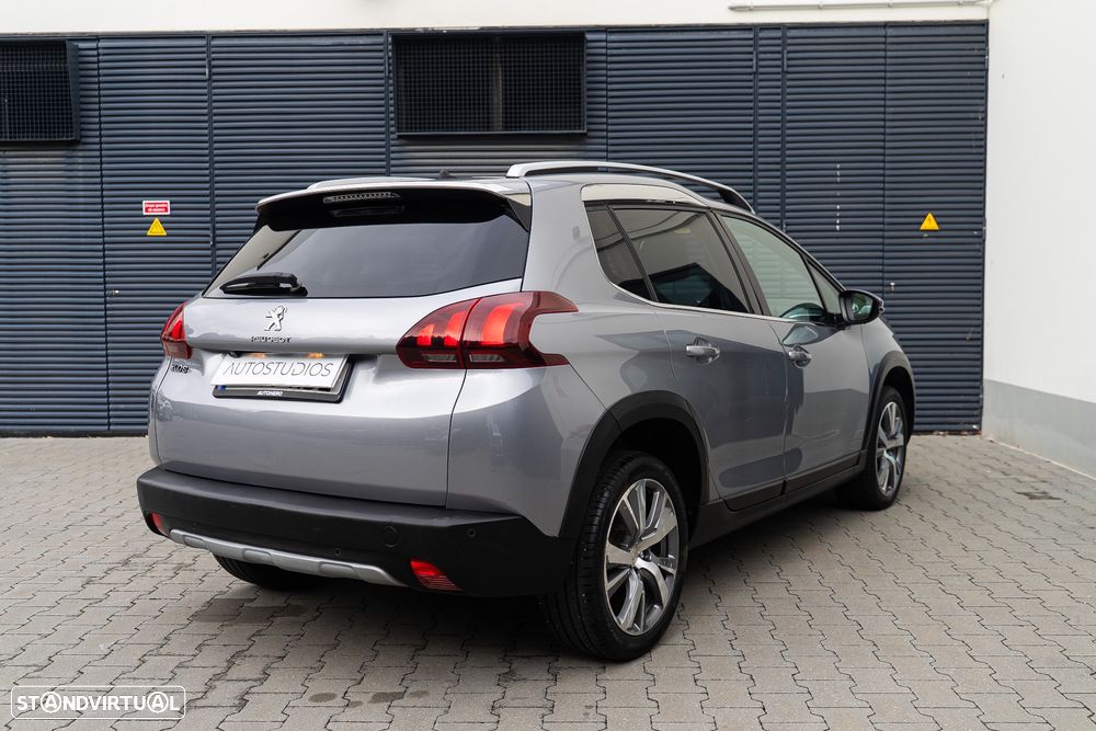 Peugeot 2008 1.2 PureTech Allure EAT6 - 11
