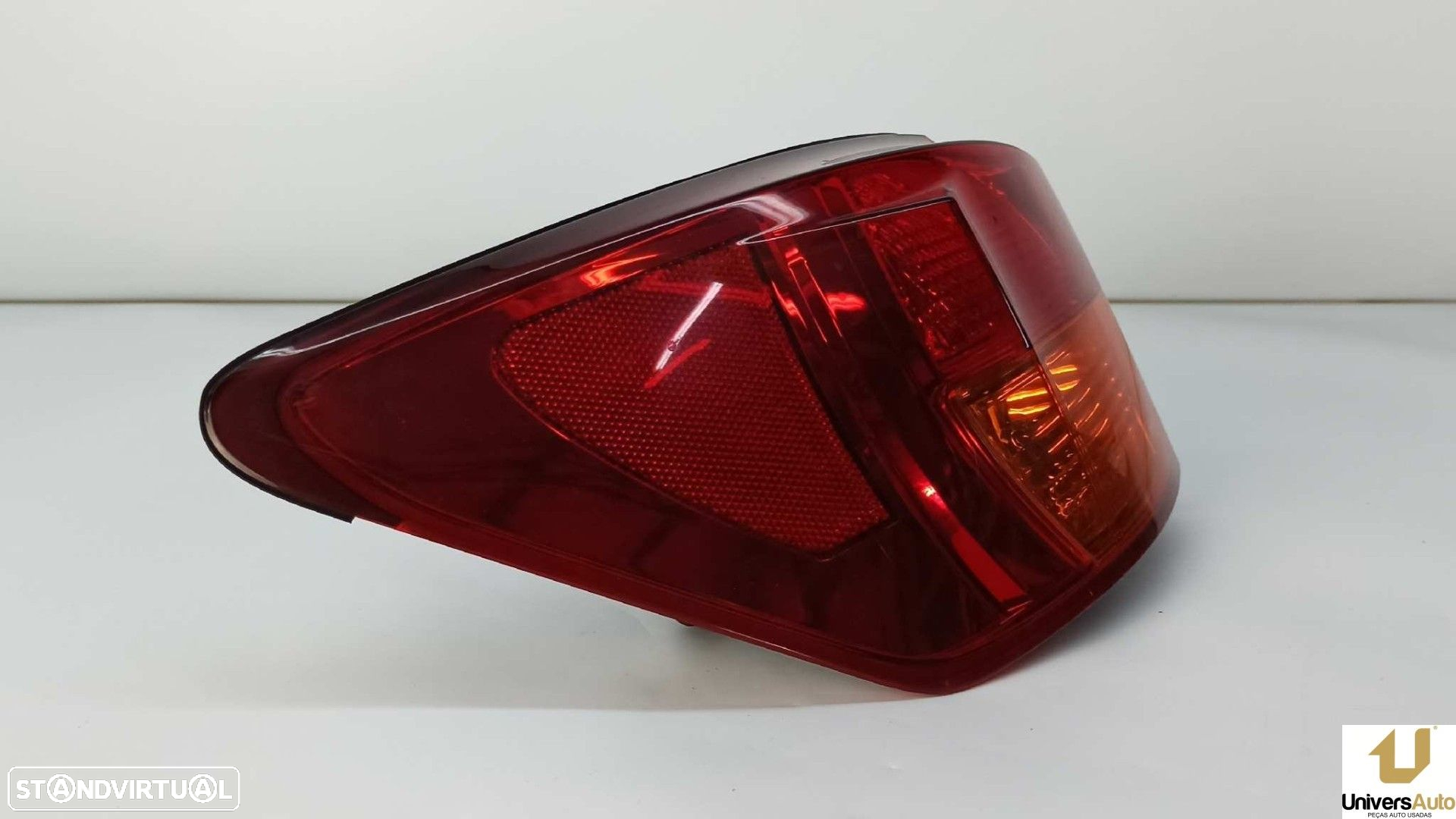 FAROLIM TRASEIRO ESQUERDO LEXUS IS200 (DS2/IS2) 220D - 2