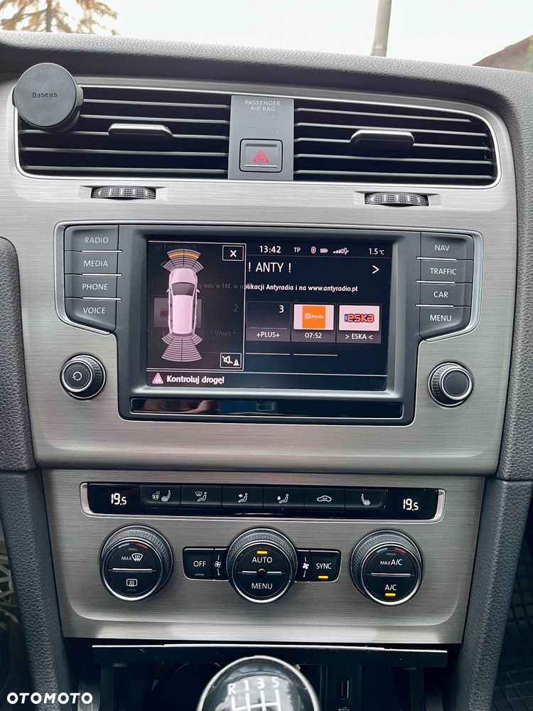 Volkswagen Golf 1.4 TSI BMT Comfortline - 12