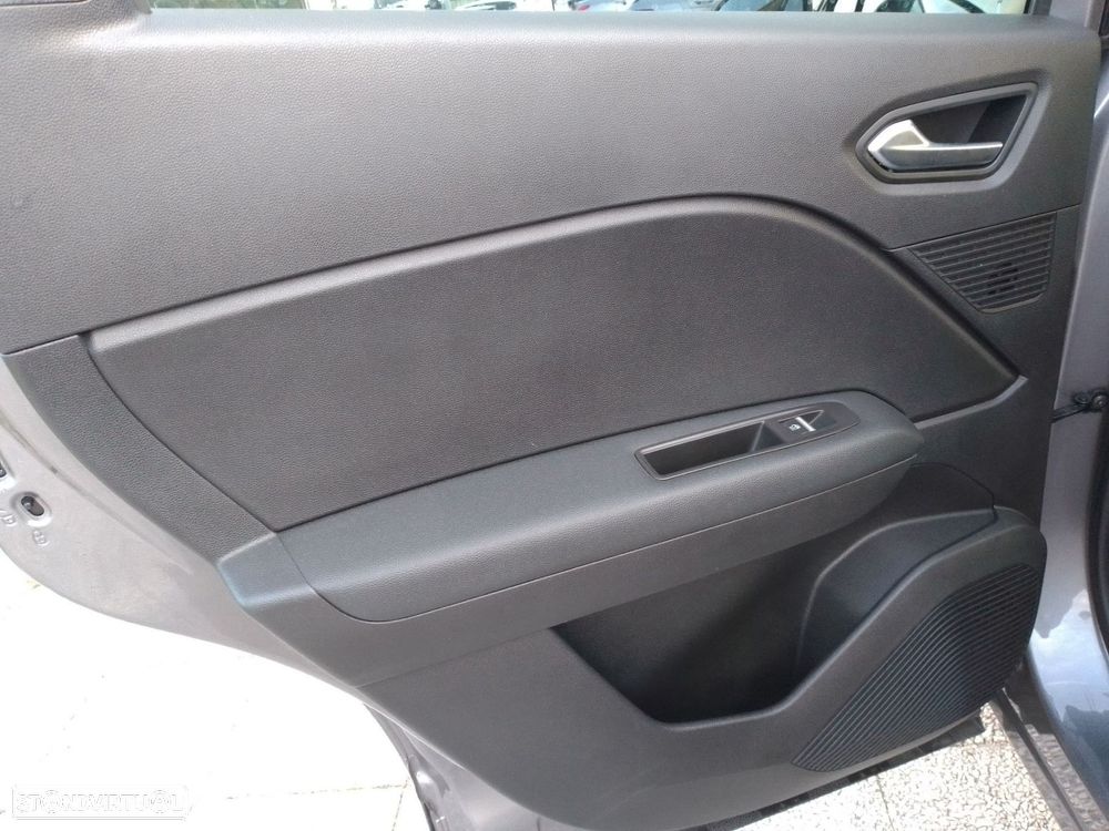 Renault Captur 1.0 TCe Techno - 18