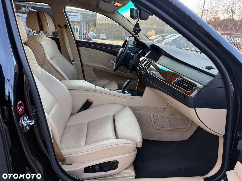 BMW Seria 5 530d xDrive Edition Exclusive - 27