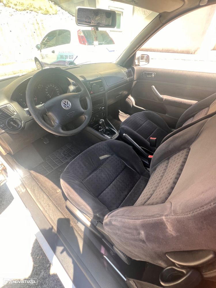 VW Golf 1.9 TDi Highline - 6