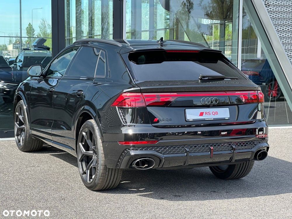 Audi RS Q8 - 9