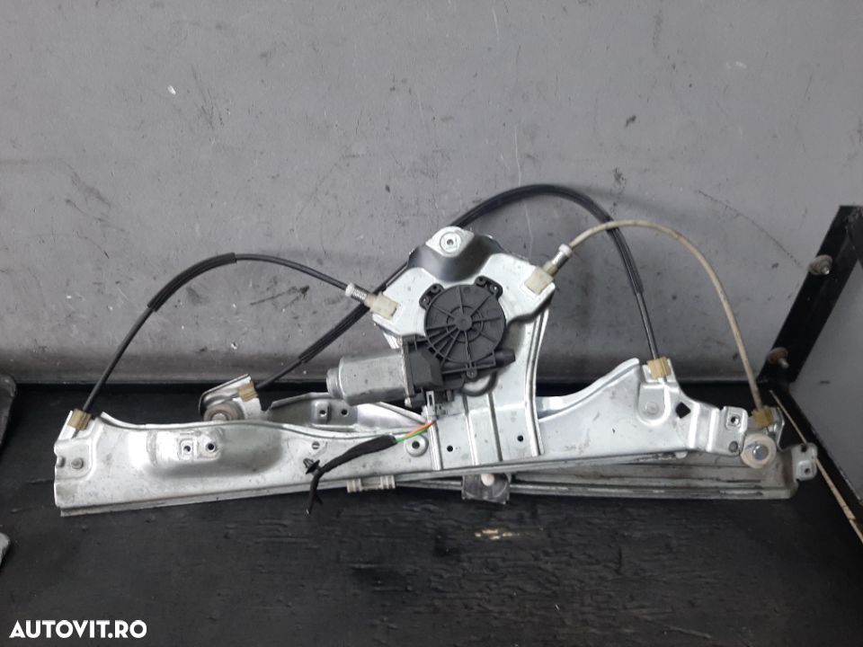 Macara cu motoras stanga fata renault clio 3 br0 1 cr0 1 400860f 8200291145j 981282103 - 3