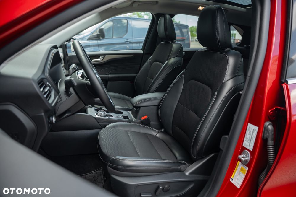 Ford Kuga 2.5P PHEV FWD ST-Line - 24