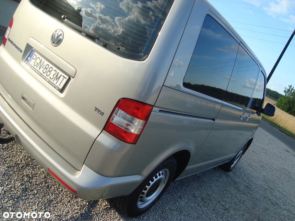 Volkswagen Transporter Caravelle Kurz Trendline - 13