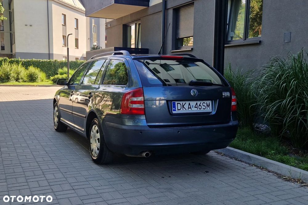 Skoda Octavia 1.6 Combi - 3