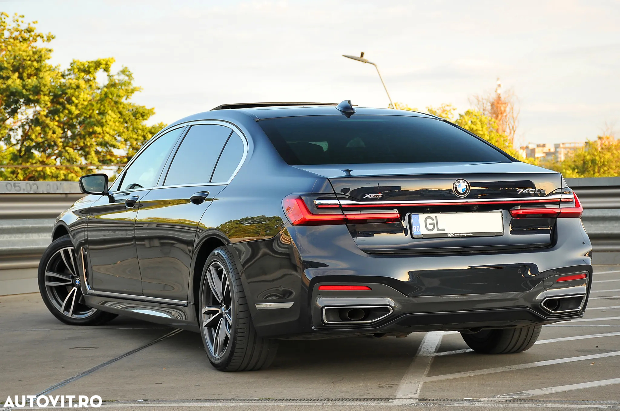 BMW Seria 7 745Le xDrive AT PHEV - 12