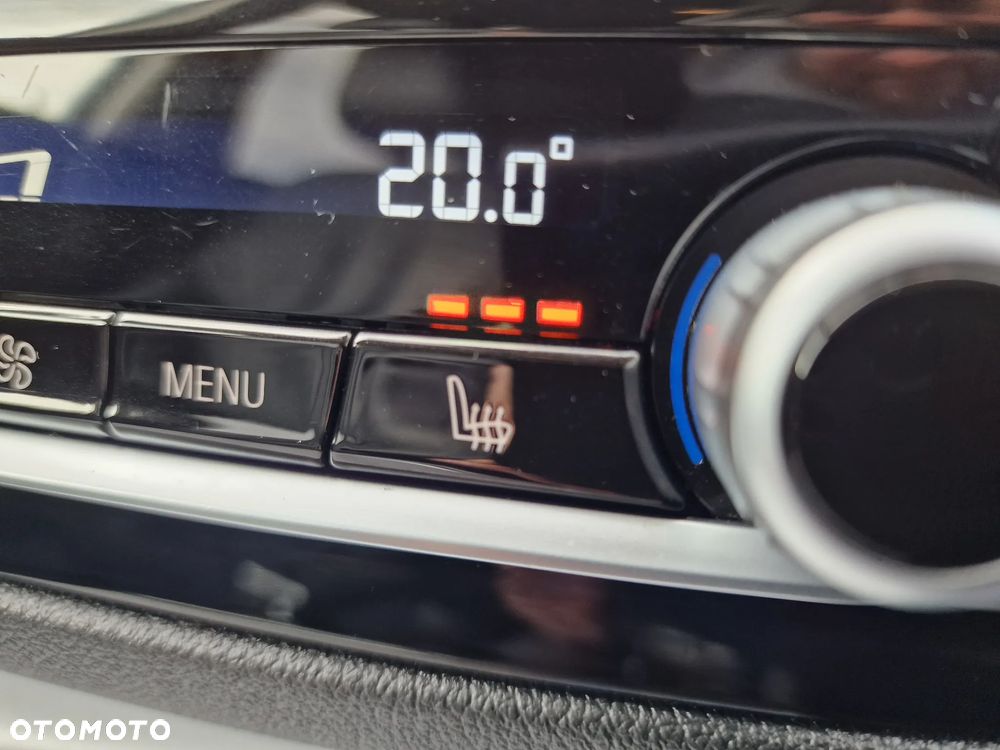 BMW Seria 5 518d - 30