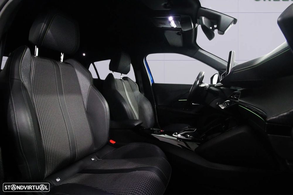 Peugeot e-2008 50 kWh GT - 13