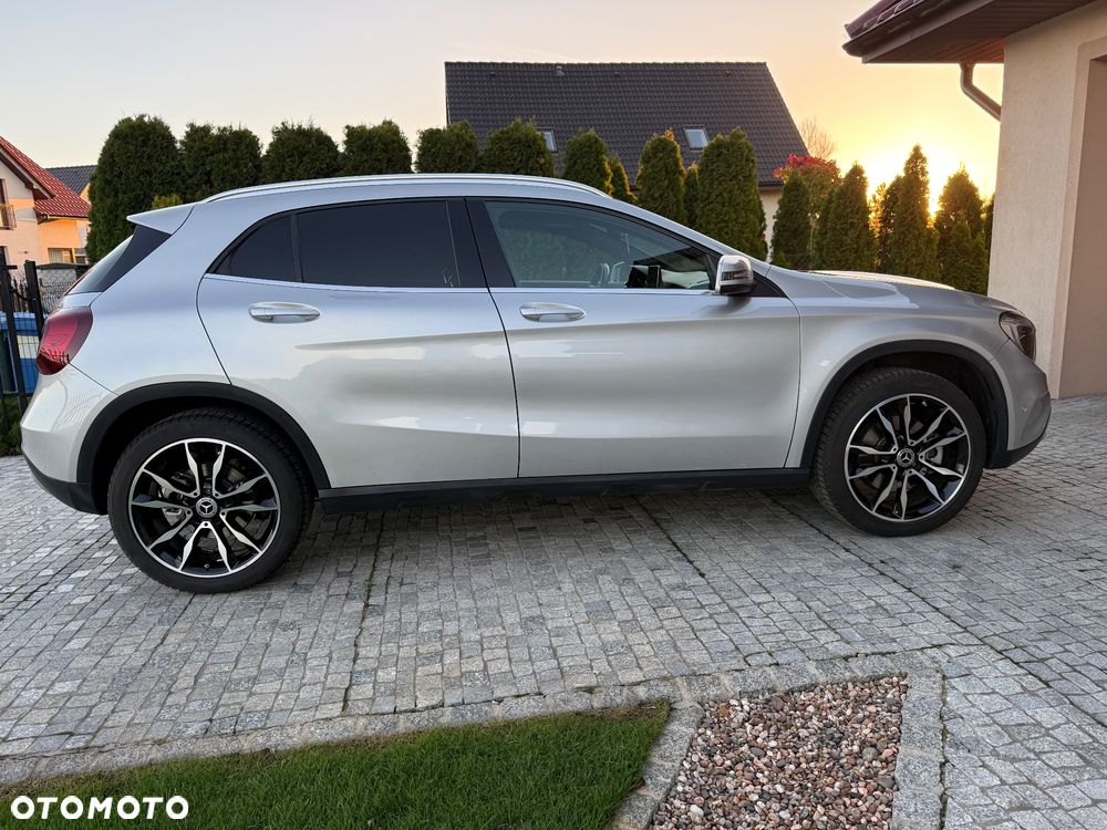 Mercedes-Benz GLA 250 4-Matic - 7