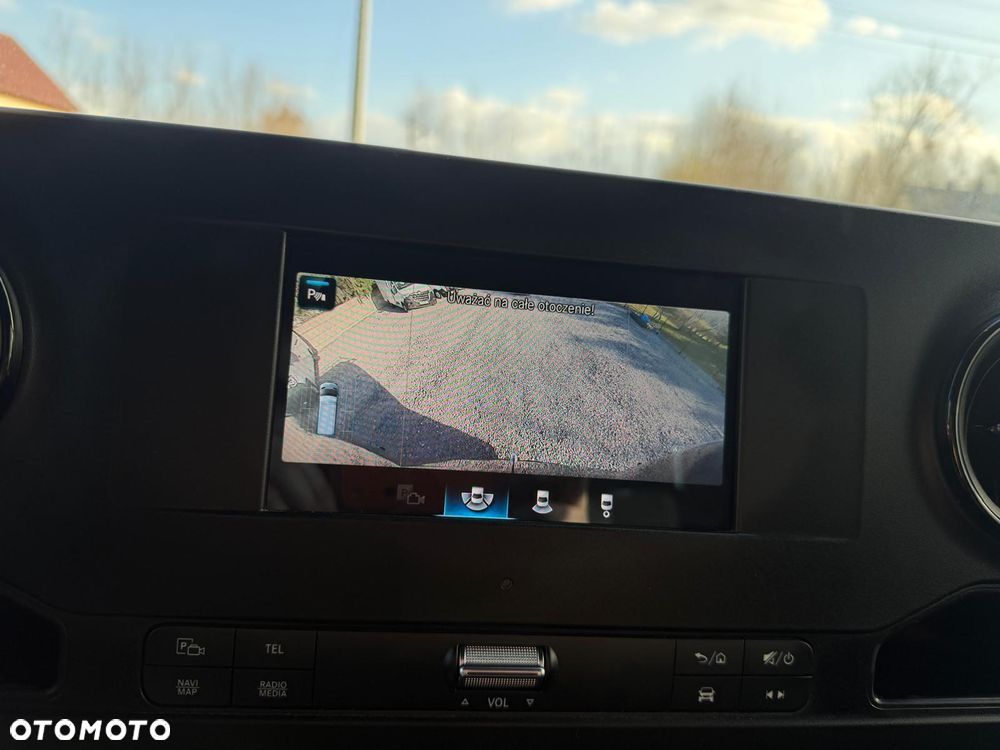 Mercedes-Benz Sprinter - 32