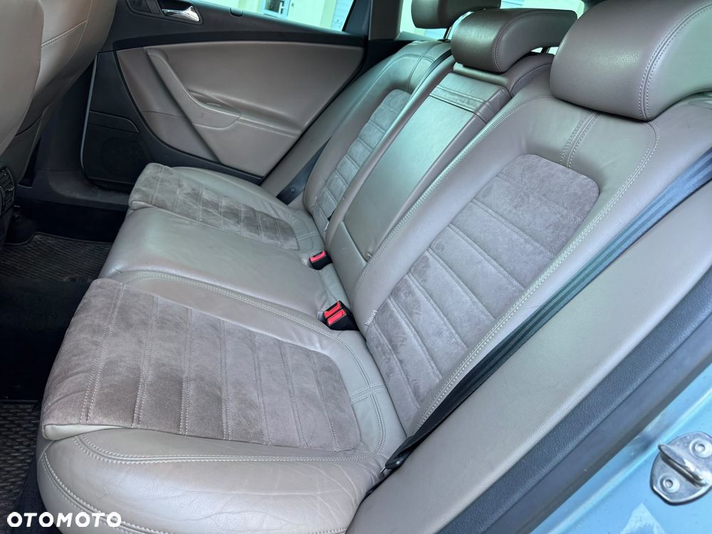 Volkswagen Passat 2.0 TDI Individual Chrom - 20