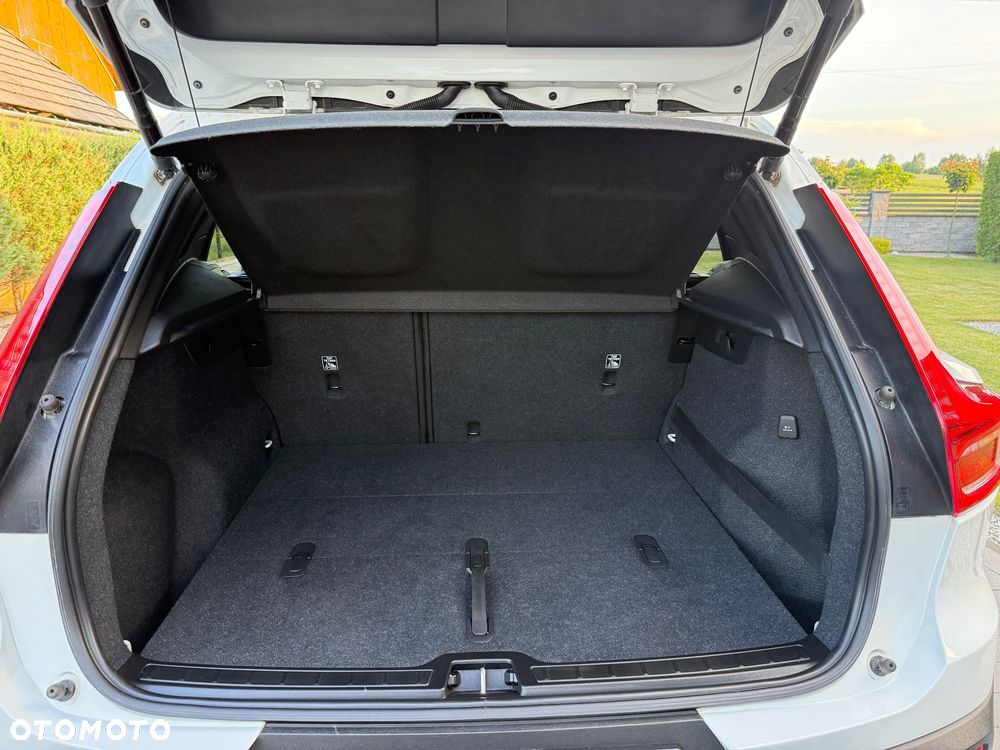 Volvo XC 40 T3 Momentum - 27