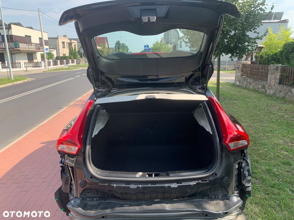 Volvo V40 D2 R-Design Kinetic - 23