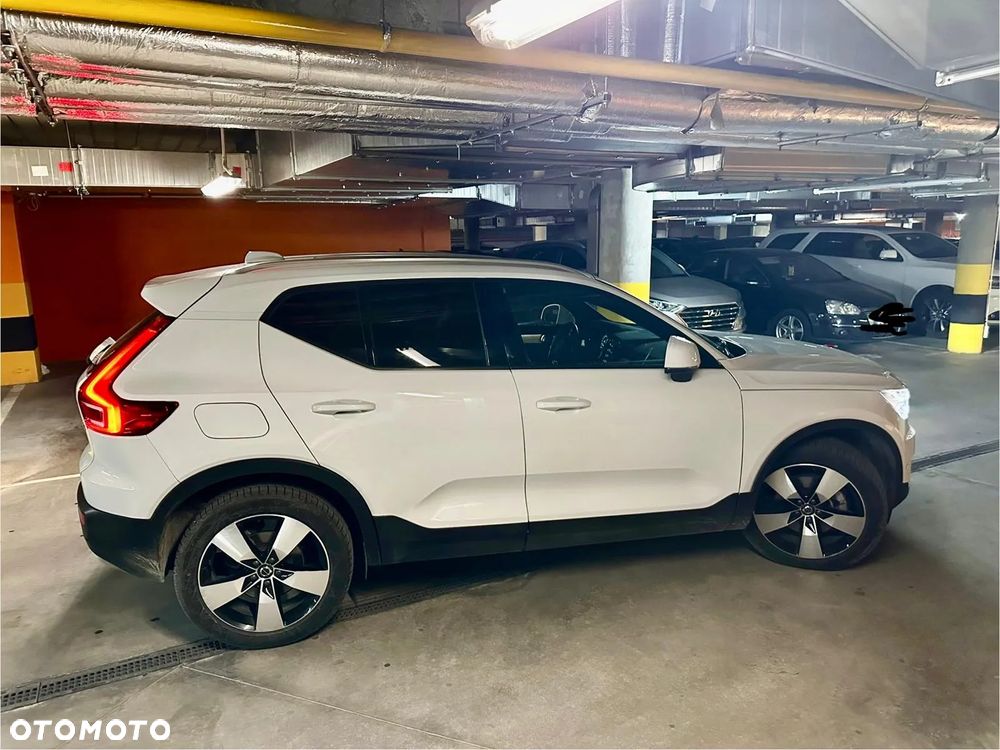 Volvo XC 40 T5 AWD Momentum - 3